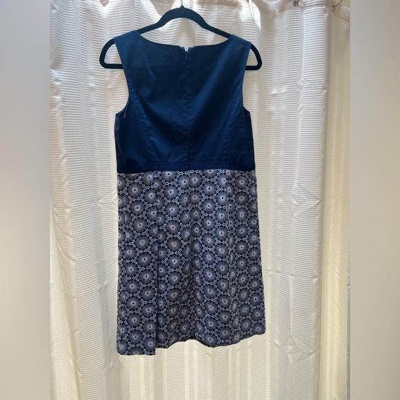 Vineyard Vines Womens Embroidered Sleeveless Dress Size 10 Lined Blue White Navy - Picture 4 of 10